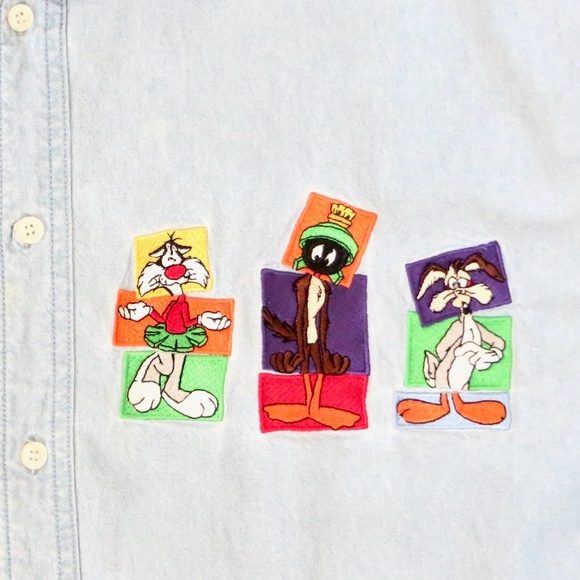 VINTAGE 90's Warner Bros Looney Tunes Chambray Shirt Embroidered Button Front XL - Picture 9 of 10